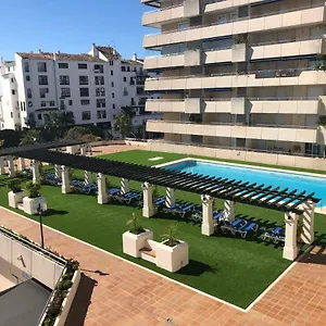 https://marina-banus-marbella.1costadelsol.com